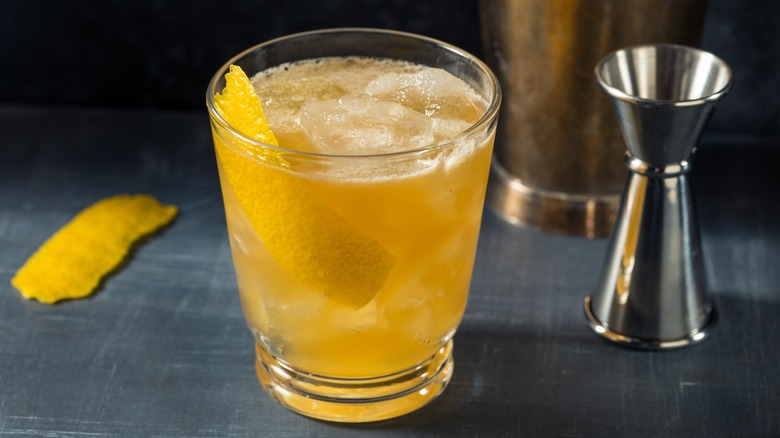 25 Best Bourbon Cocktails Ranked