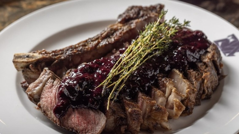 steak with blueberries