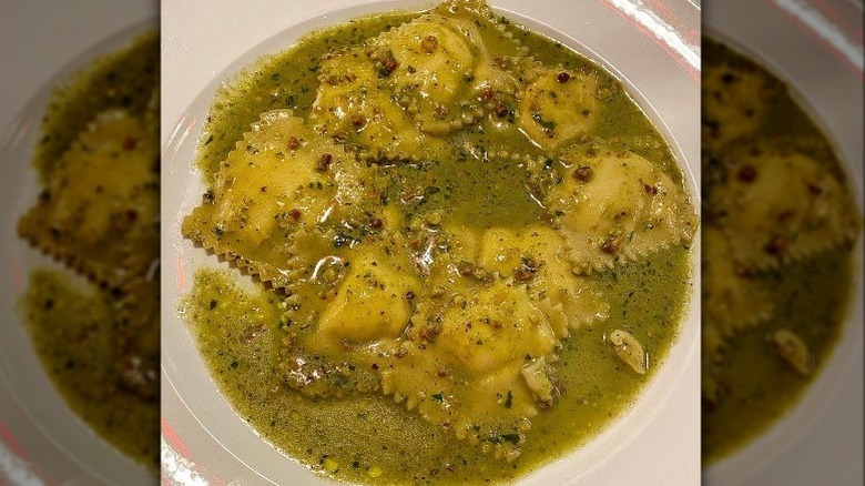 ravioli with pesto sauce