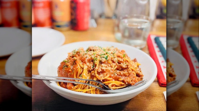 bowl of spaghetti tomato sauce