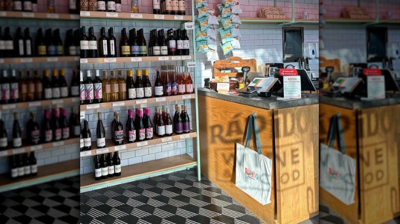 Rapido Food and Wine interior