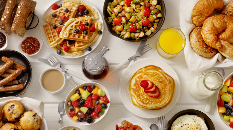 Breakfast foods on table 