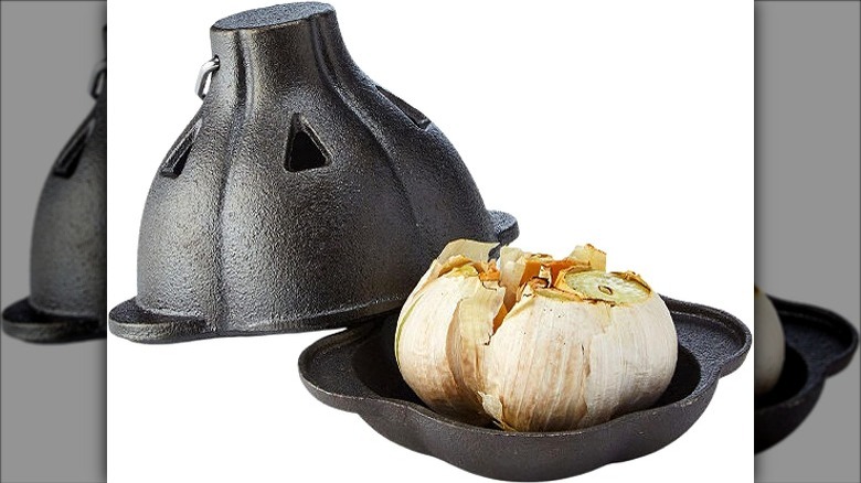 Cast Iron Garlic Roaster