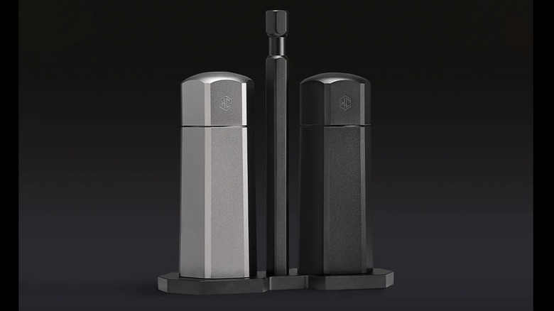 HexClad Tabletop Salt and ﻿Pepper Mill Set and Carrying Caddy Holder with black backdrop