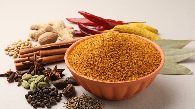 Curry powder with assorted spices