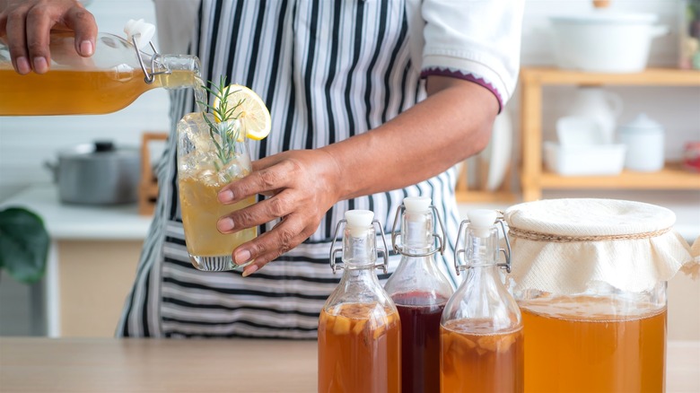 Making kombucha cocktail