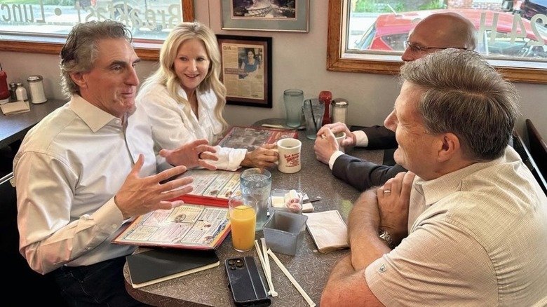 New Hampshire governor at diner