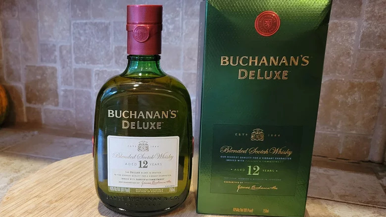 Bottle of Buchanan's DeLuxe