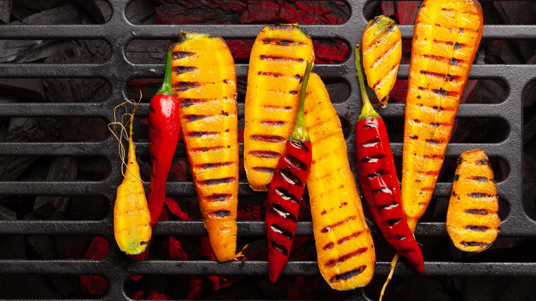 Grilled carrots and peppers