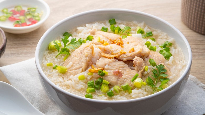 A bowl of arroz caldo