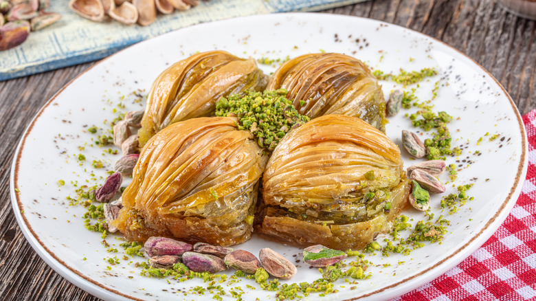 Mussel baklava on tray