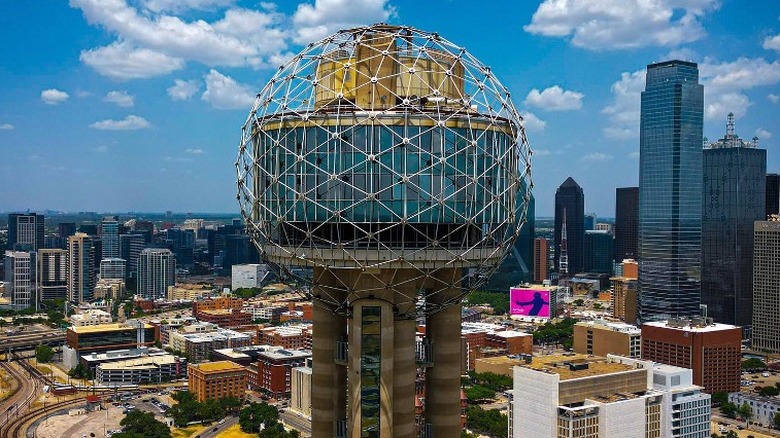 Crown Block in Reunion Tower