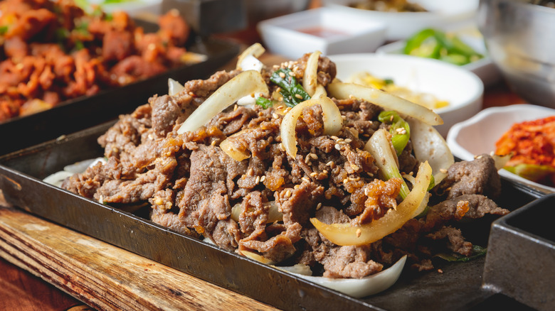 Serving of cooked bulgogi