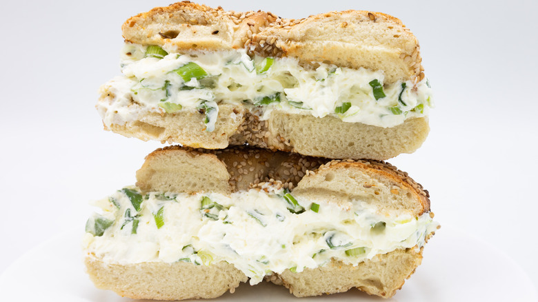 bagel with cream cheese