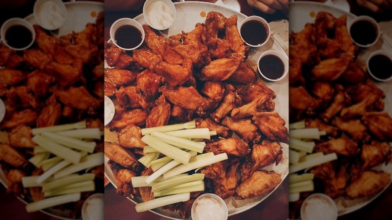 Buffalo wing platter