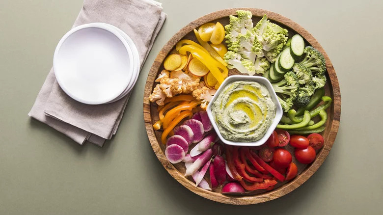 Tahini goddess dips with veggies