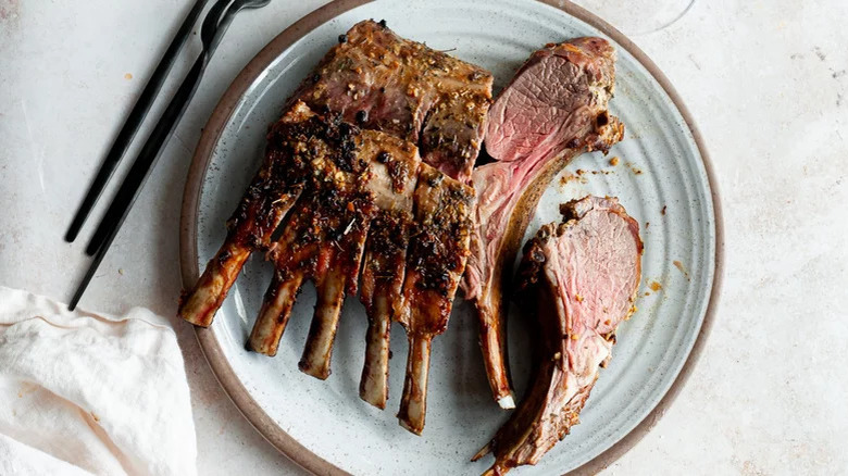 sliced rack of lamb