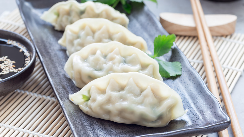 plate of mandu 