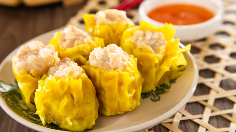 shu mai with sauce 