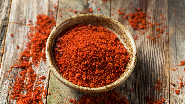 sriracha spice in bowl