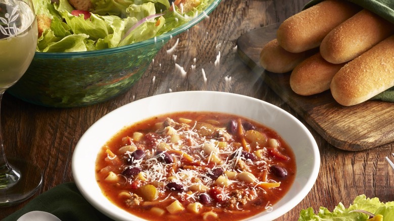 Salad with breadsticks and soup