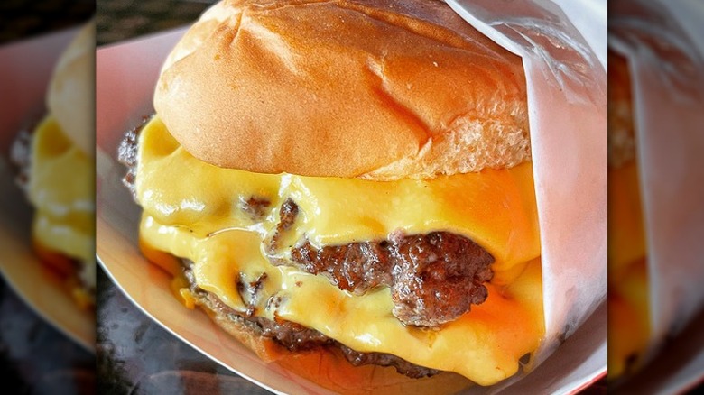 Cantina Barba cheeseburger closeup