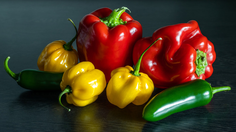 Different types of peppers