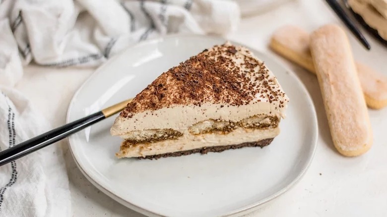 Tiramisu cheesecake with lady fingers