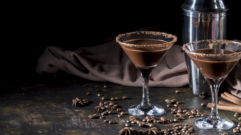 Chocolate cocktails with cocoa rim