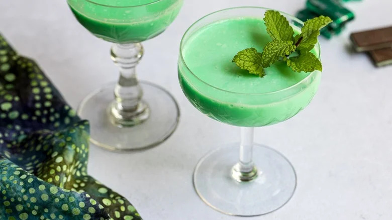 green grasshopper cocktail 