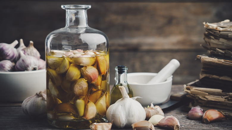 Garlic infusing in oil 