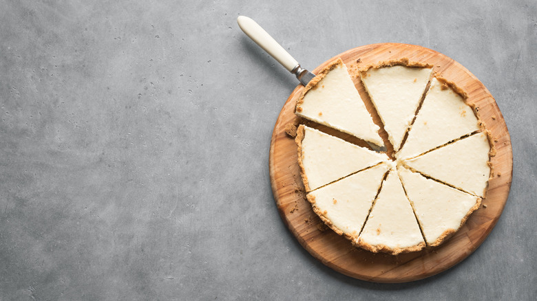 Cheescake slices on plate