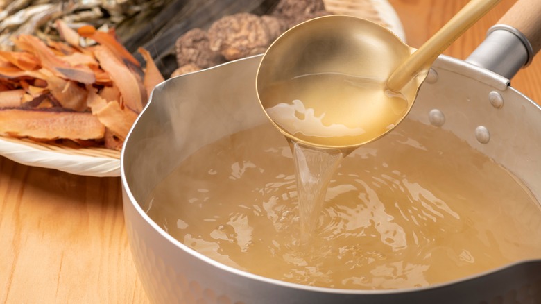 Dashi broth and vegetables