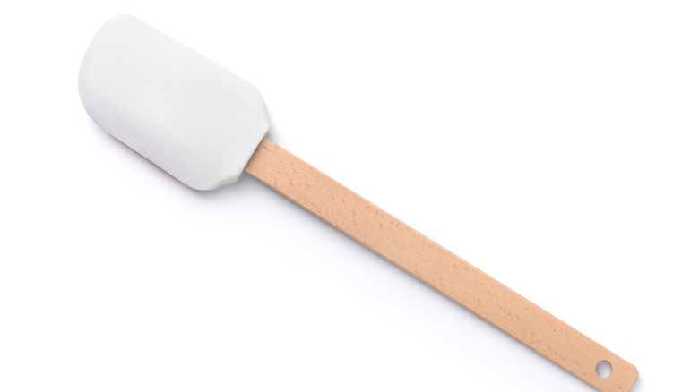 Spatula with wooden handle