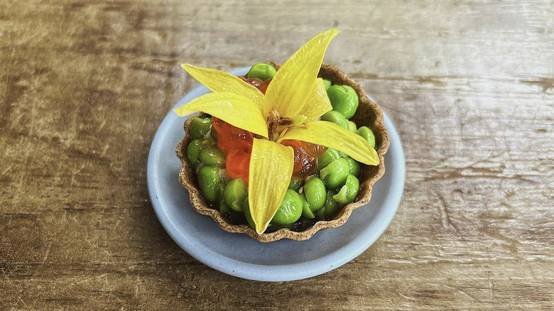 Buckwheat tart with sunflower seed