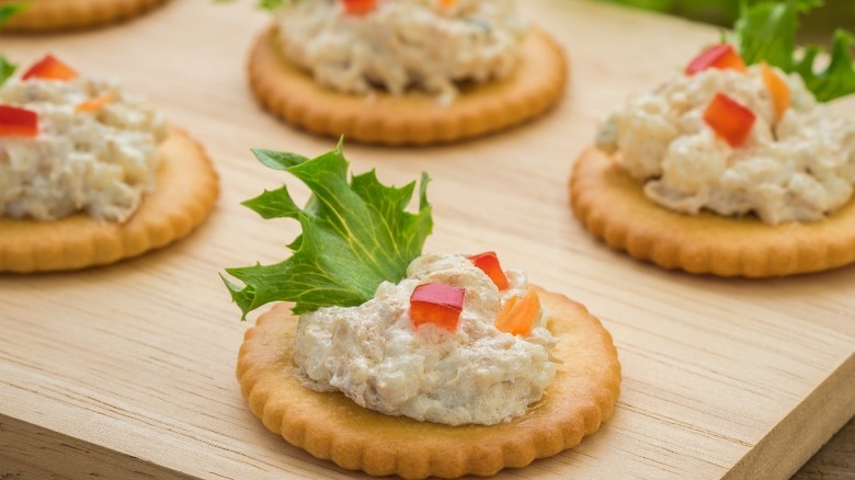 Tuna salad on crackers