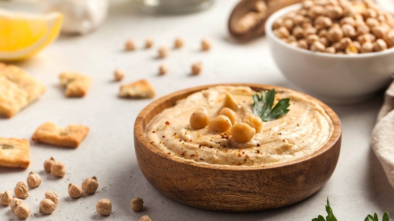 Hummus and chickpeas