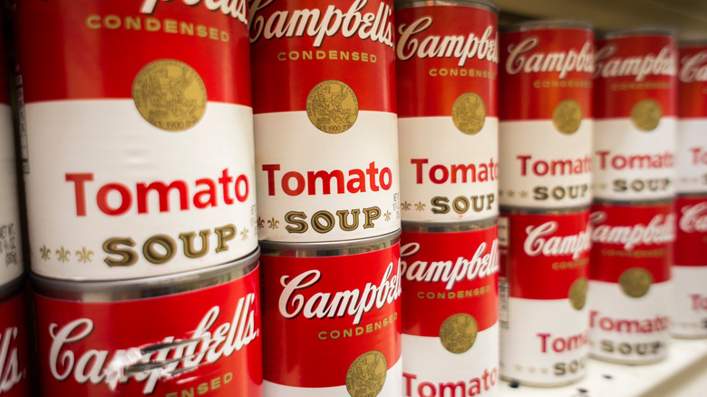 Cans of tomato soup store