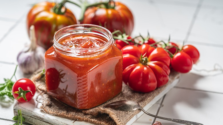 Tomato sauce in glass jar ingredients