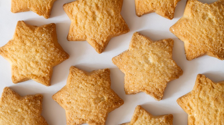 Star-shaped shortbread cookies