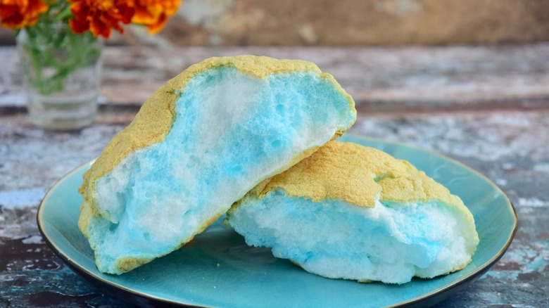 Blue cloud bread