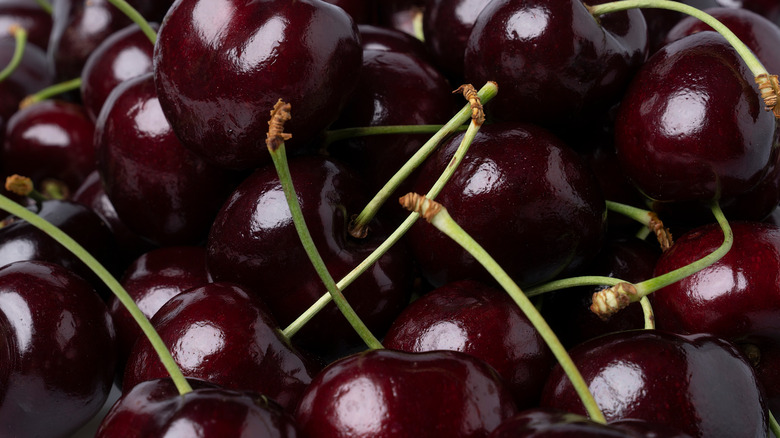 kordia cherries with stems