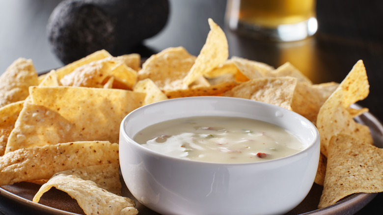 Queso blanco chips