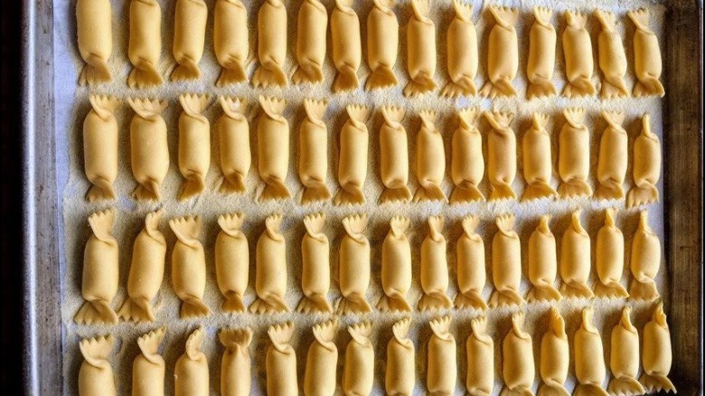 Tray full of caramelle pasta