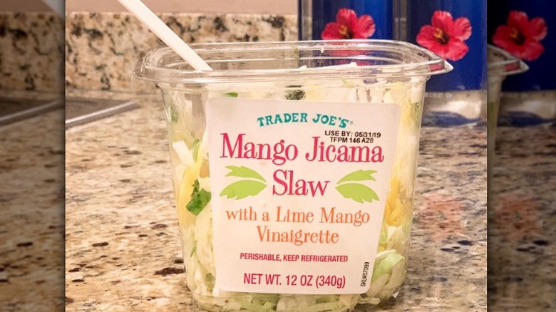Mango jicama slaw container