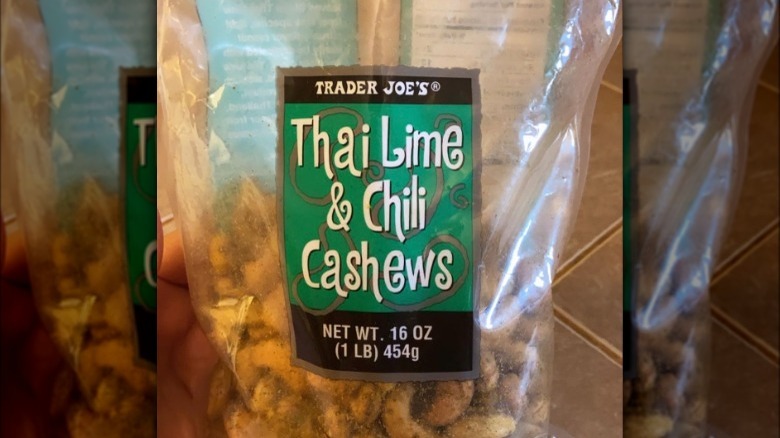 Thai lime and chili cashews