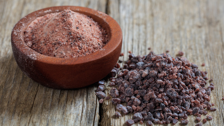 Indian black salt on table