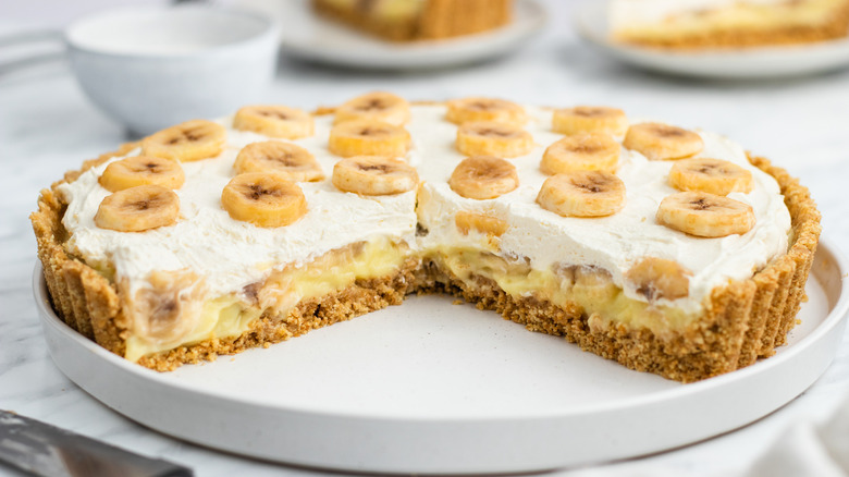 banana pie on serving platter