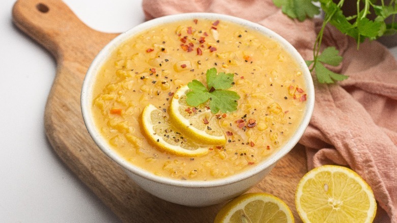 Red lentil soup with lemon