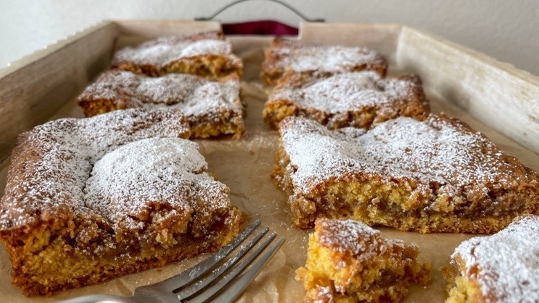 gooey butter cake slices